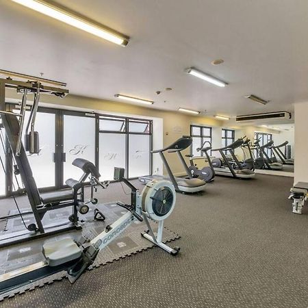 Sweet Escape Cbd Studio With Pool And Gym Auckland Exterior photo
